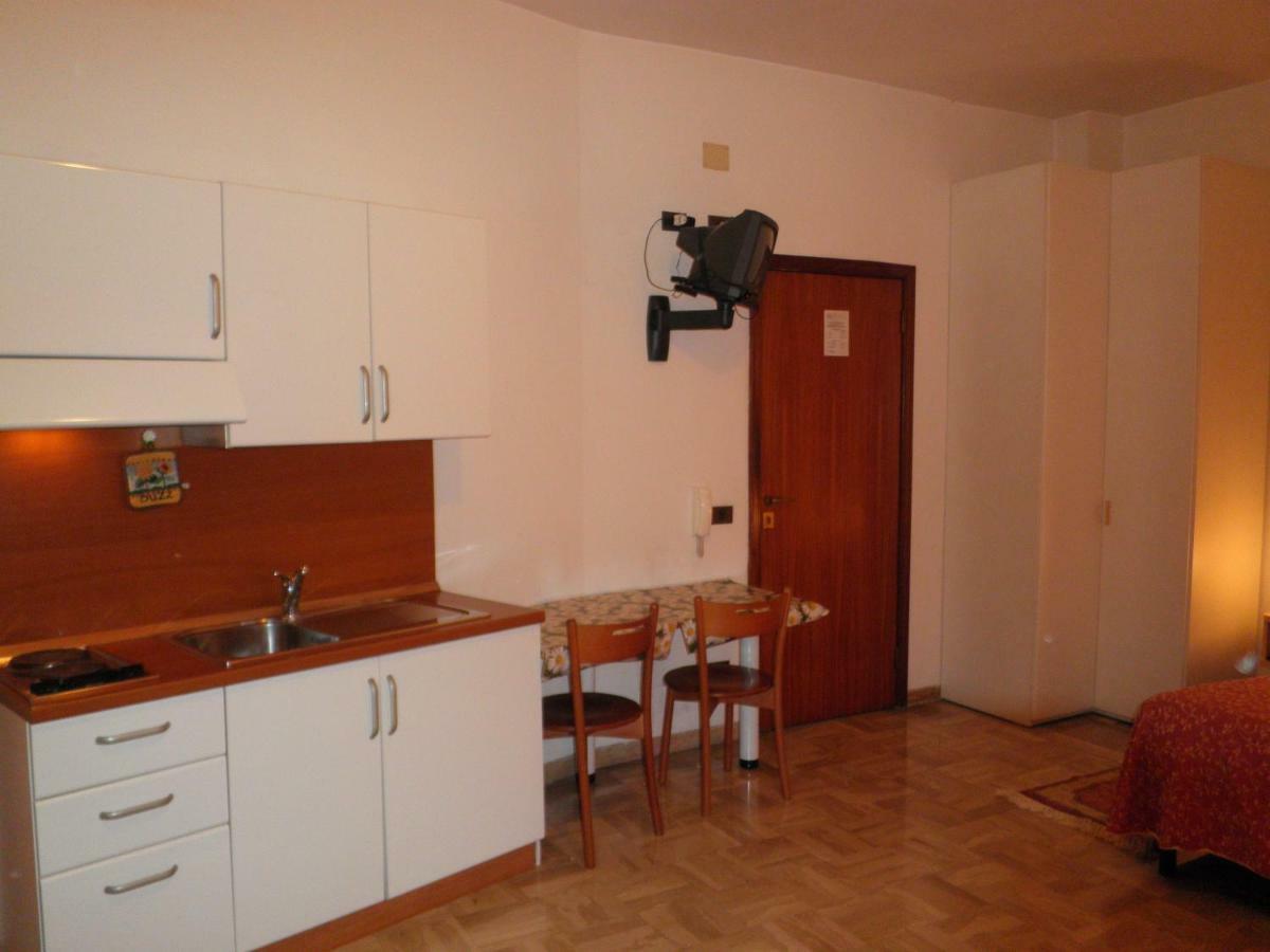 Residence Executive Анкона Номер фото